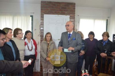 Gorosito entreg� $300.000 al Hogar de Ancianos