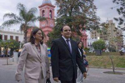 El Gobierno emiti� el decreto por la Comisi�n de la reforma