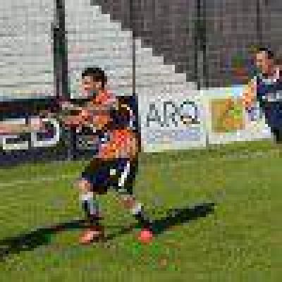 For Ever gan� en Corrientes, y Sarmiento empat� con Sportivo Patria