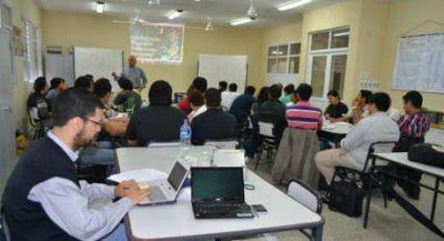Debut en el aula y laboratorio para j�venes de la Especializaci�n en Instalaciones Nucleares