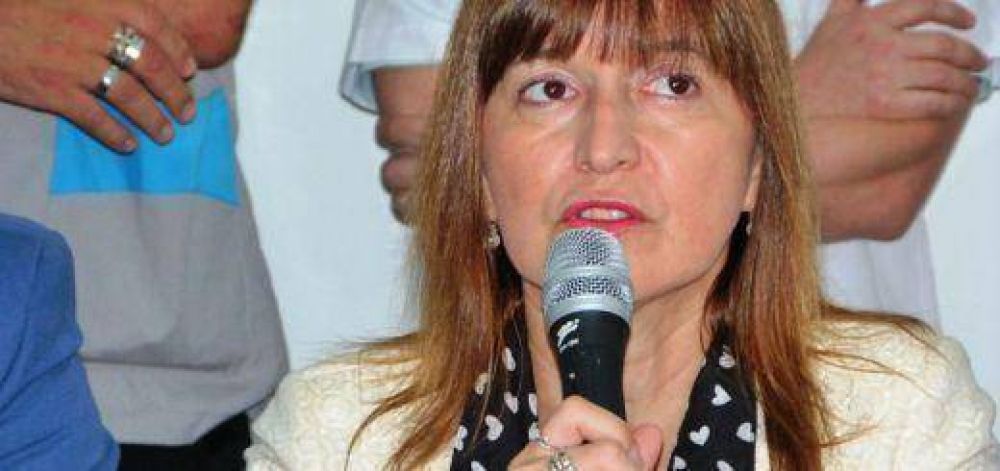 El IPS present� su nuevo programa de pr�tesis e implantes dentales