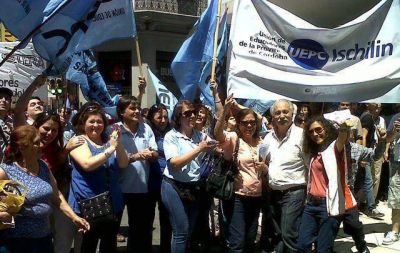 Gremios de C�rdoba analizan medidas de fuerza por paritarias