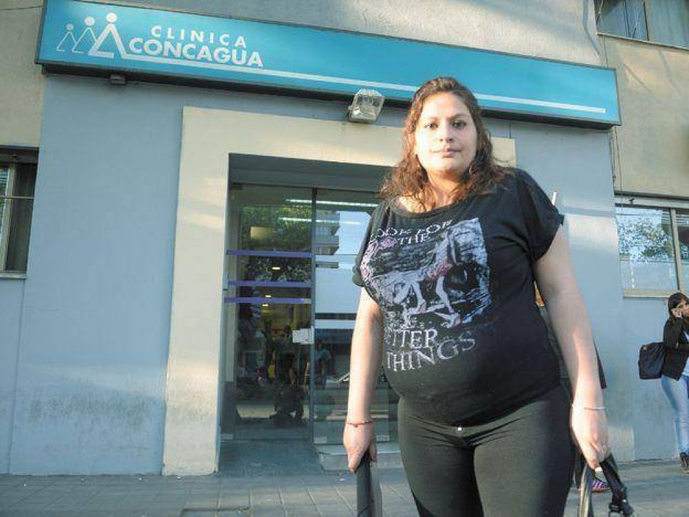 La cl�nica licenci� al m�dico denunciado por dos abusos