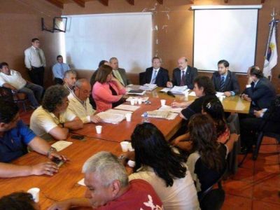 Nueva reuni�n entre funcionarios provinciales con gremios estatales
