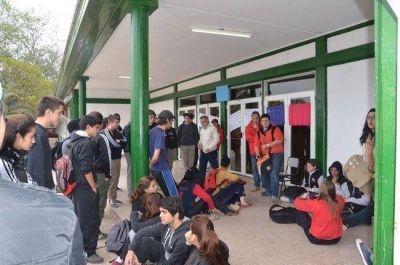 Protesta por los robos en la Agrot�cnica