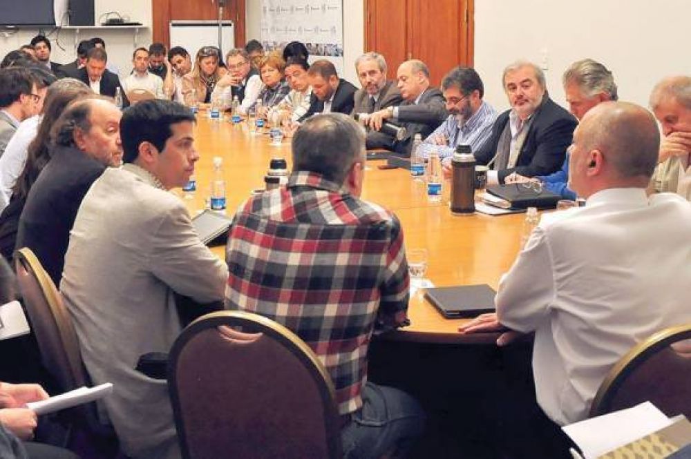 Tras reuni�n de Gabinete, el Gobierno insisti� por la vigencia de las PASO