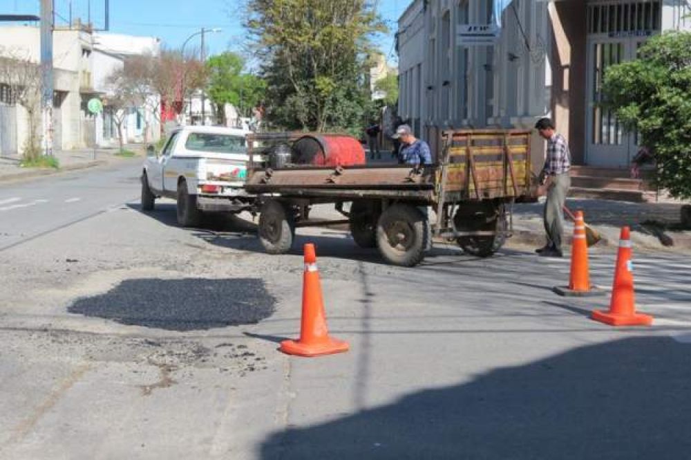 Bacheo en calles de la ciudad
