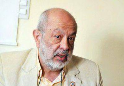 Luis Sapag marc� diferencias con el gobernador 