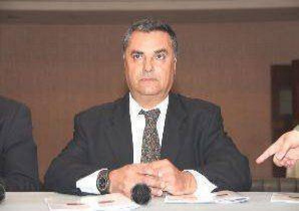 Alfredo Azpelicueta asumi� al frente de Comercio e Industria