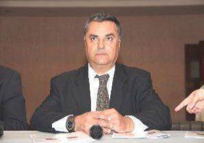 Alfredo Azpelicueta asumi� al frente de Comercio e Industria