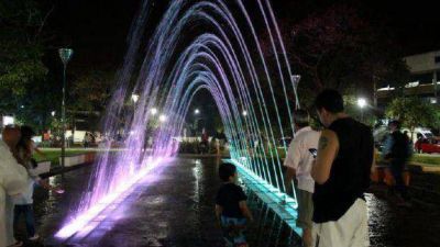 Amaya inaugur� la Plaza �Los decididos de Tucum�n�
