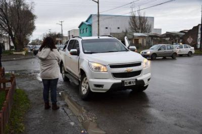 No respet� el paso y choc�