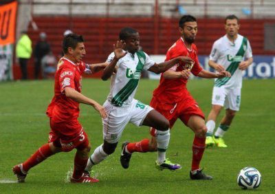 Hurac�n venci� a Banfield por penales y est� en cuartos