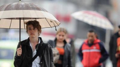 Chaparr�n con granizo en algunos barrios de la Ciudad