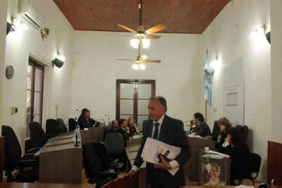 Concejales de UNEN y del FpV se levantaron de sus bancas y dejaron sin qu�rum el recinto