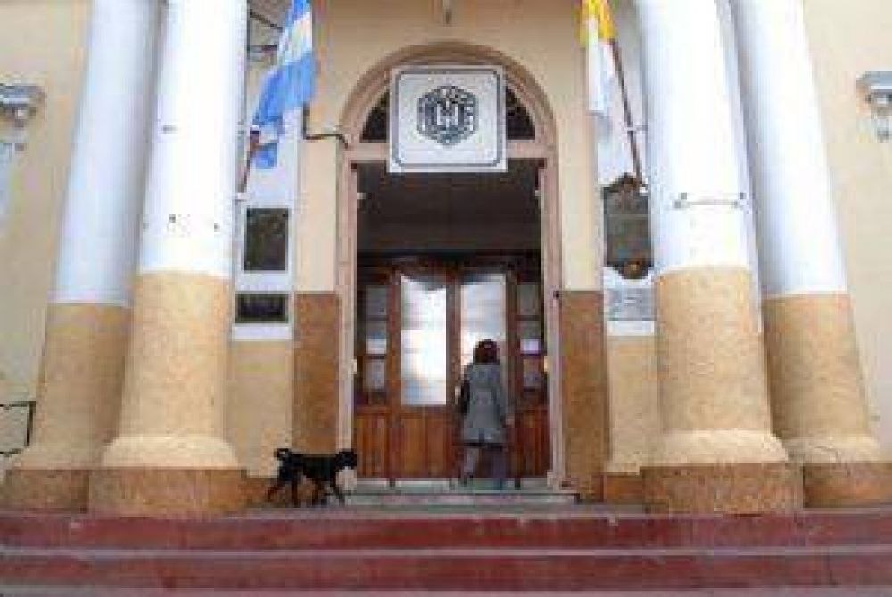 Profundo malestar en alumnos y padres por violaci�n a la intimidad