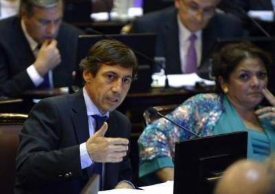El Senador Luis Naidenoff impulsa proyecto para la prevenci�n, tratamiento y rehabilitaci�n de la ludopat�a