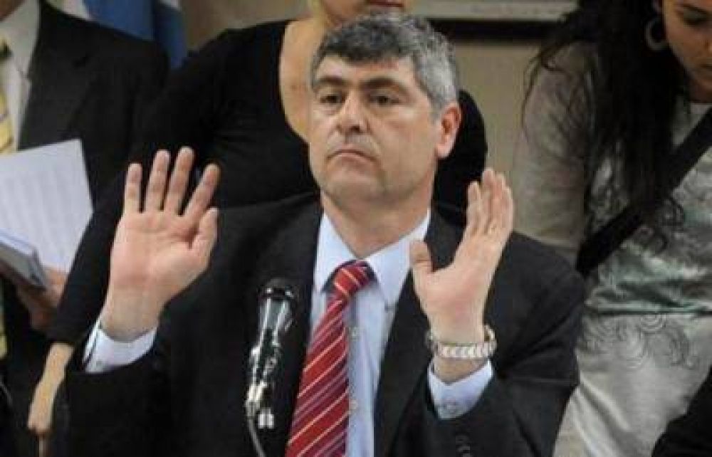 Espectacular allanamiento al campo de Buryaile: 