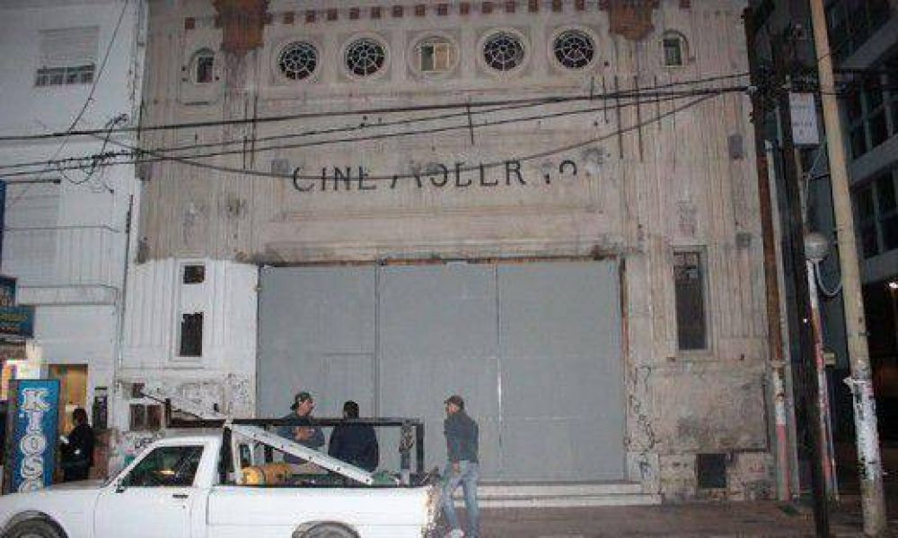 Tapiaron �La Piojera� y vecinos temen que posterguen el centro cultural