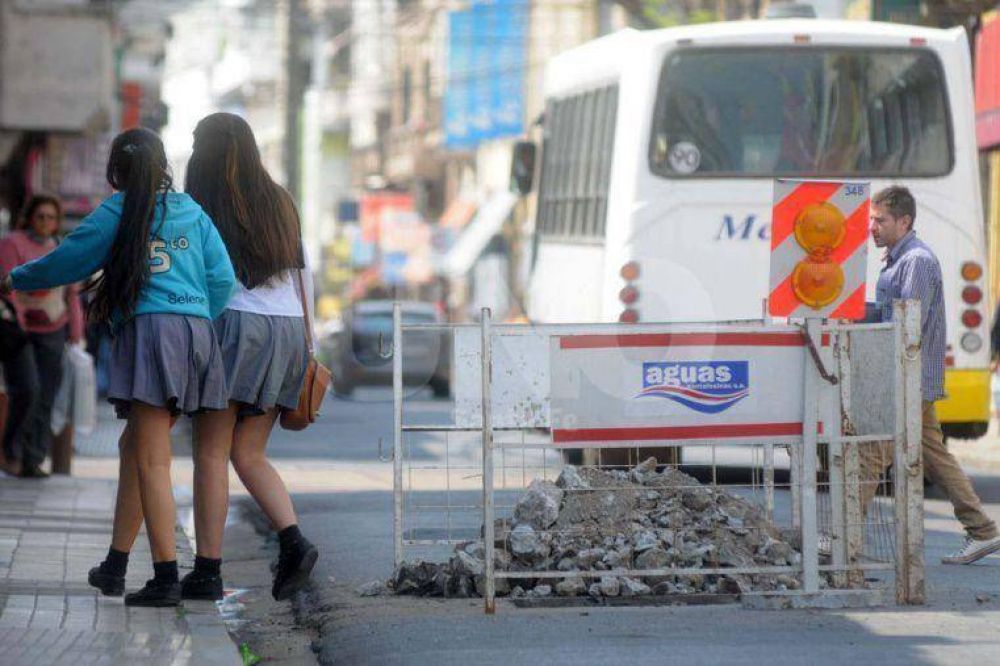 En Santa Fe, 187 corralitos delimitan obras en las calles
