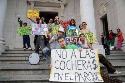 Exigen al municipio que pare las obras en el Parque Alberdi