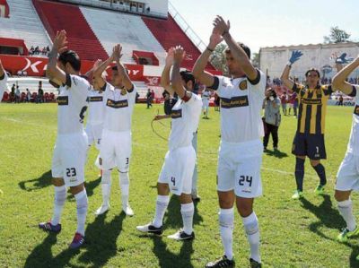 Miguel Angel Russo destac� el temple de los pibes de Rosario Central