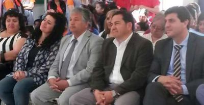 Bosetti, Flores y Rejal visitaron el Jard�n N� 61 de barrio Yacampis