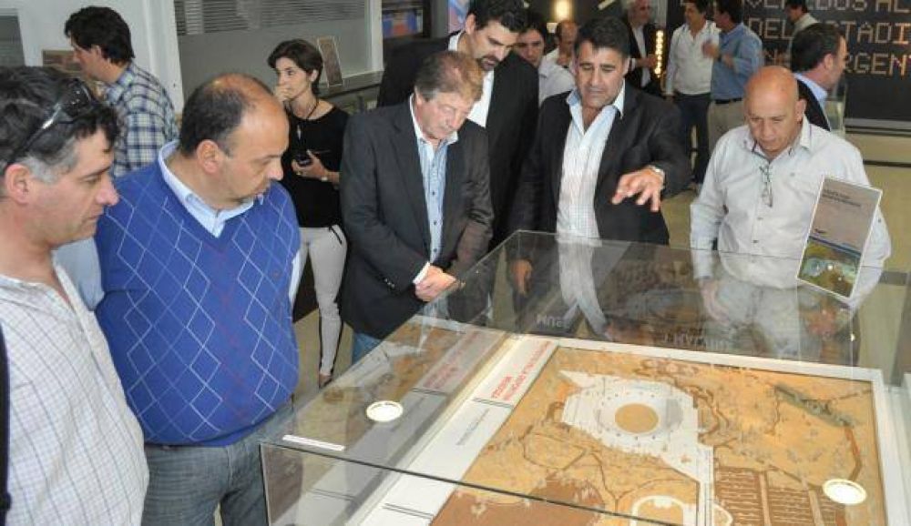 Legisladores provinciales conocieron la Villa Deportiva