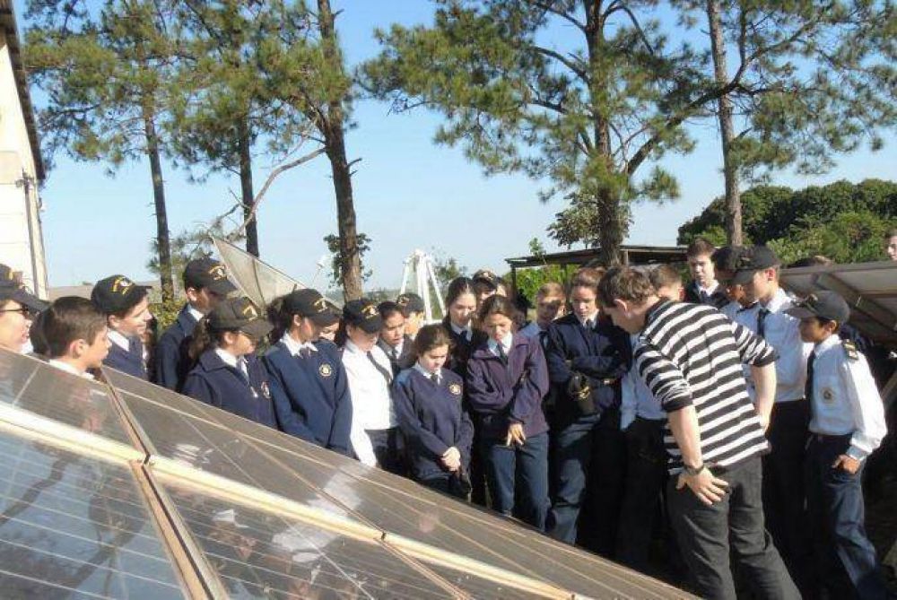 Alumnos del Storni y el CEDIT compartieron una ma�ana cient�fica