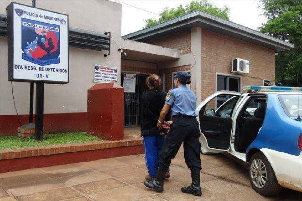 Detuvieron a una mujer que habr�a ingresado a robar y se qued� dormida