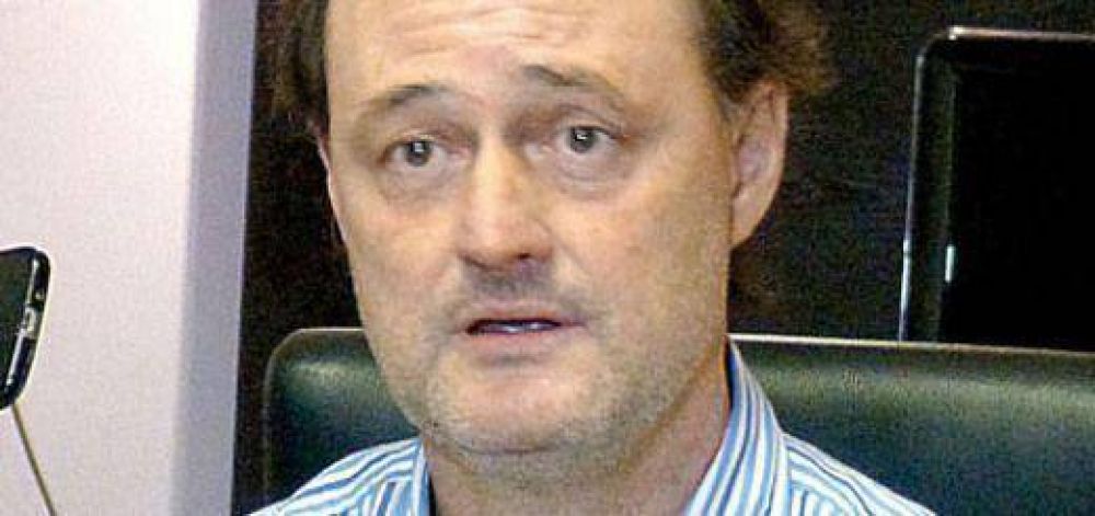 La Comisi�n Directiva de Guaran� intentar� convencer a Roberto Enr�quez de que no se vaya del club