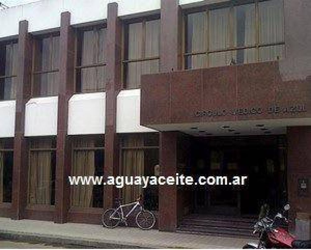 Pablo Regatuzo fue denunciado por Usurpaci�n de T�tulo y Honores 
