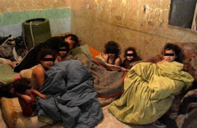 Rompi� el silencio la madre de los 9 ni�os hacinados