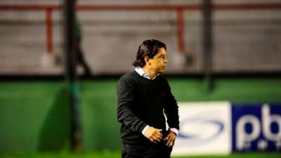 �Nos van a tener que golpear varias veces�