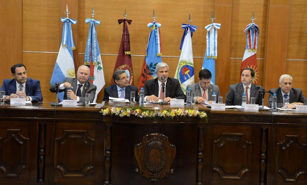 Sesiona en La Rioja el Parlamento del NOA 