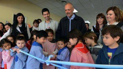 Buzzi inaugur� en Comodoro la ampliaci�n del Jard�n 408
