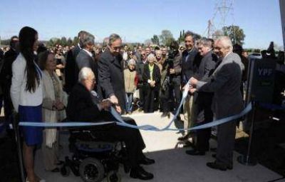 Petrotandil inaugur� un nuevo centro integral de distribuci�n YPF Directo