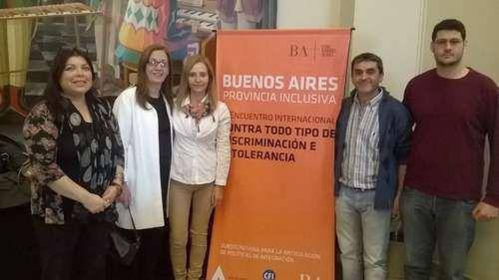 Funcionarios en encuentro internacional contra la discriminaci�n