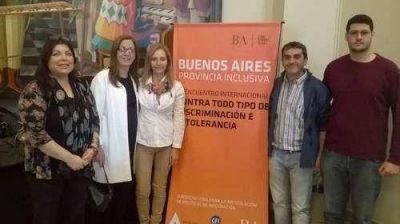 Funcionarios en encuentro internacional contra la discriminaci�n
