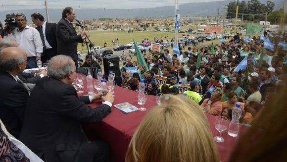 Inauguraron la autopista que une la Capital con Taf� Viejo