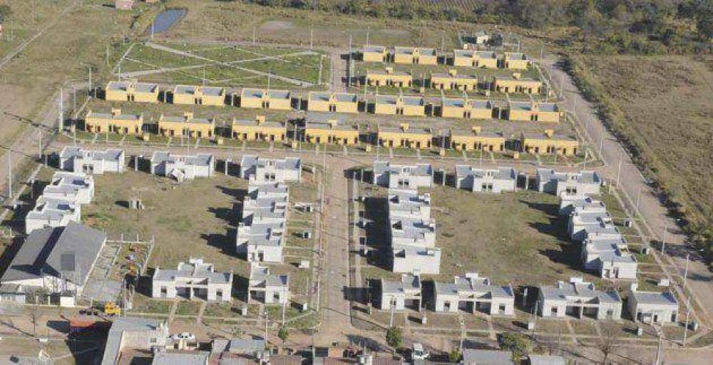 El Gobernador Alperovich dej� inaugurado un barrio de 80 Viviendas en Alderetes