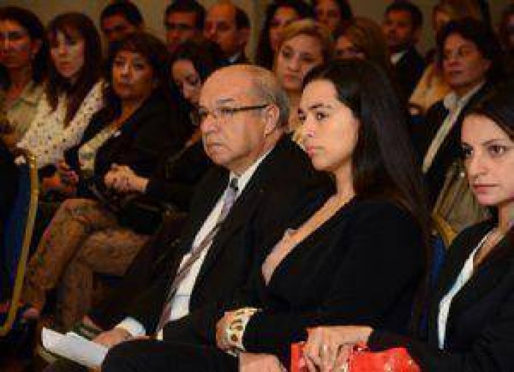 Evita Isa: �Con pol�ticas p�blicas, Salta ser� Libre de Violencia�