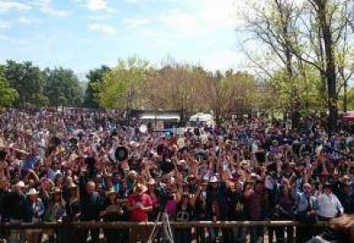 Country Music Festival: Multitudinaria fiesta en el Paseo P�blico