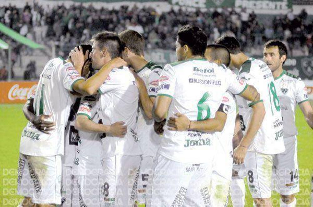 Sarmiento repiti� el buen nivel y gan� un cotejo clave