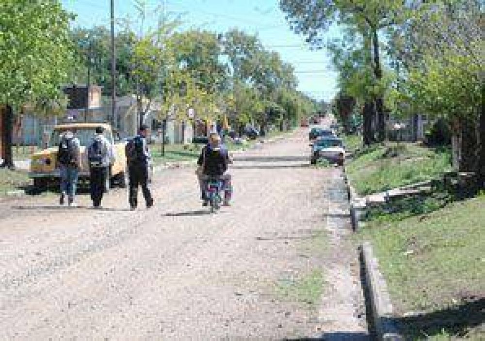 Los vecinos del Barrio San Mart�n reclaman asfalto y cord�n cuneta