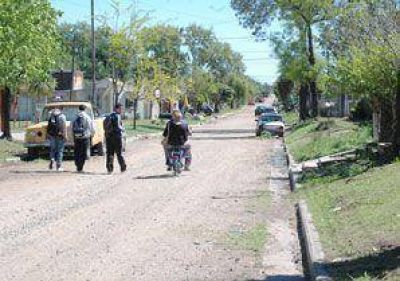 Los vecinos del Barrio San Mart�n reclaman asfalto y cord�n cuneta