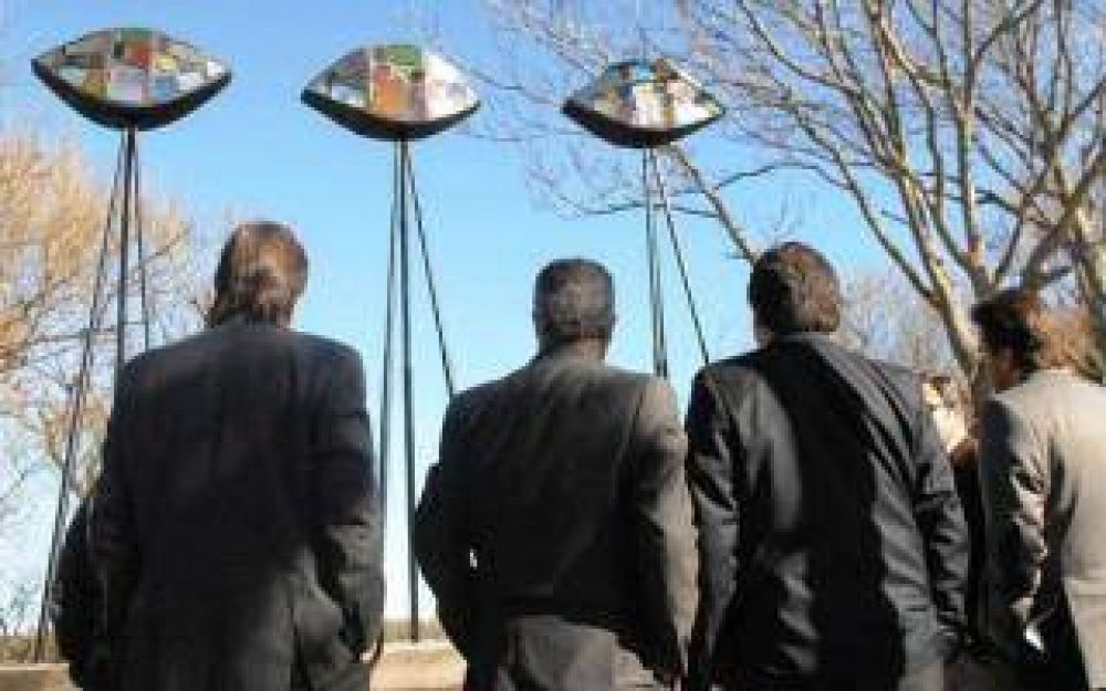 Carmen de Patagones: 10 a�os despu�s, acto en conmemoraci�n de las v�ctimas de la tragedia escolar