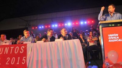 Escenario 2015: tres candidatos, un indeciso y dos se bajaron