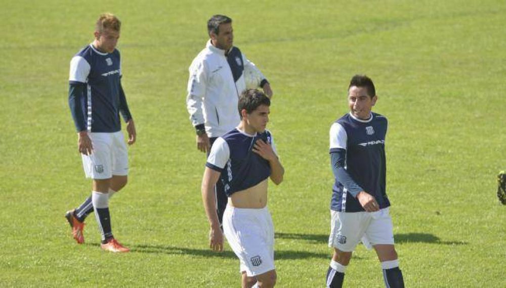 Talleres y sus urgencias visitan a Libertad de Sunchales
