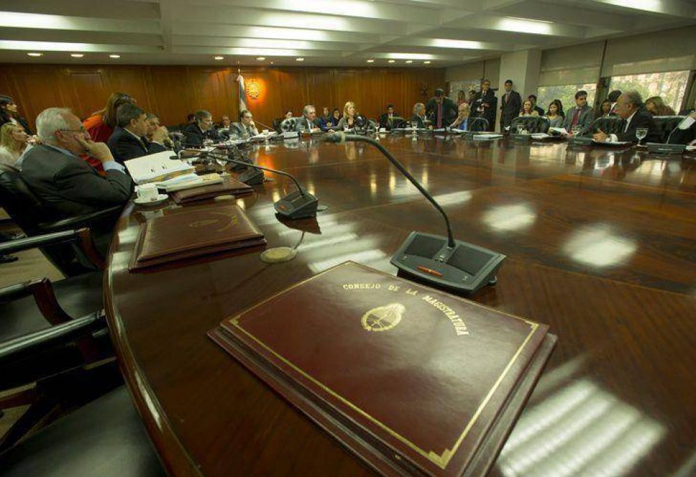 En plena crisis, la Magistratura habr�a pedido un cr�dito para pagar sueldos